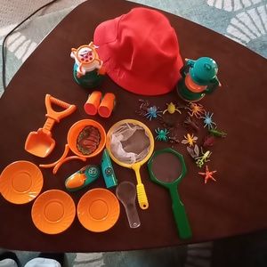 2 Sets Cabela's Kids Camping Set & Insect Bug Sea-Life Exploration 17 In…